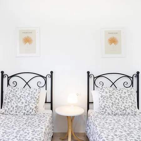 Home2book Cozy Sea Views *